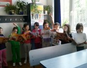 Piramida alimentarã-un corect mod de hranire, urmat de  mis...care !