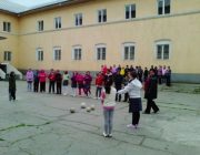 Pe afara, dupa scoala